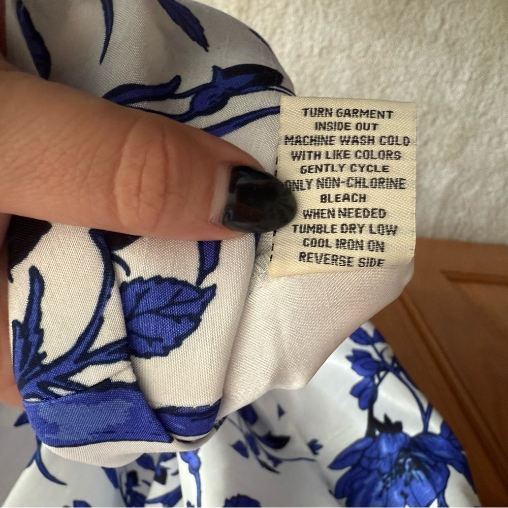 Melrose white dress with blue flowers - Picture 8 of 8